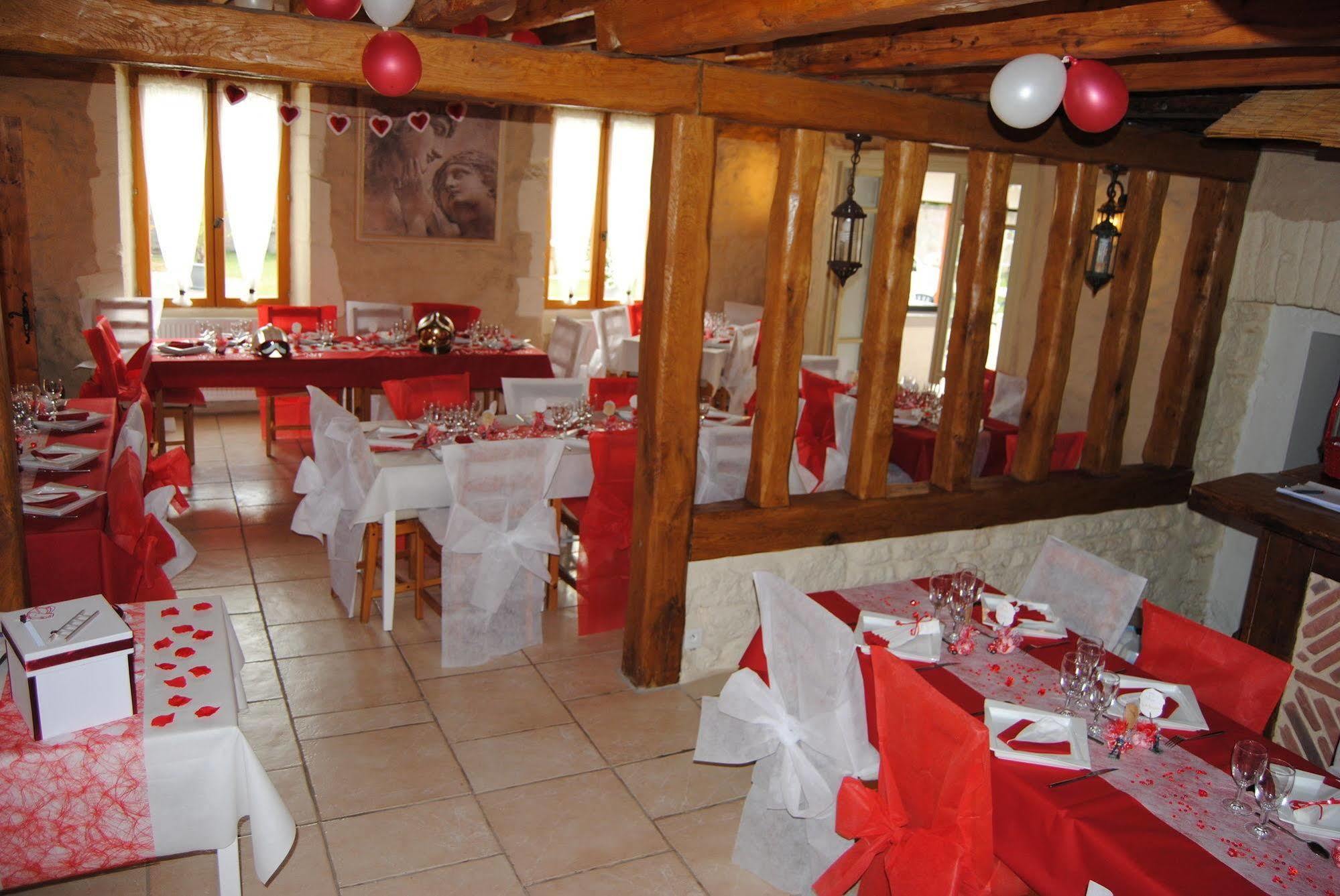 Le Domaine Des Papillons Hotel Beaujeu-Saint-Vallier-et-Pierrejux Exterior foto