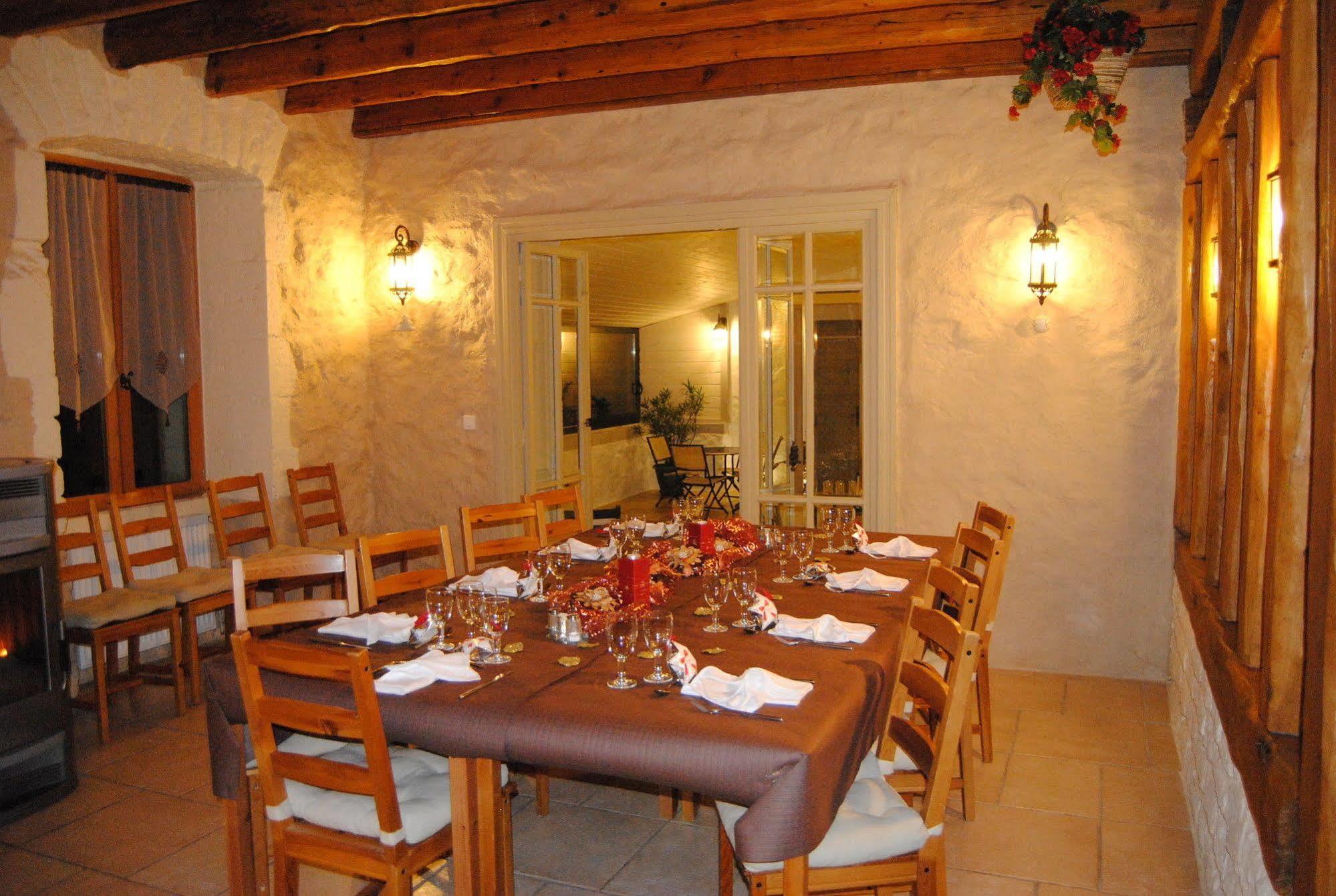 Le Domaine Des Papillons Hotel Beaujeu-Saint-Vallier-et-Pierrejux Exterior foto
