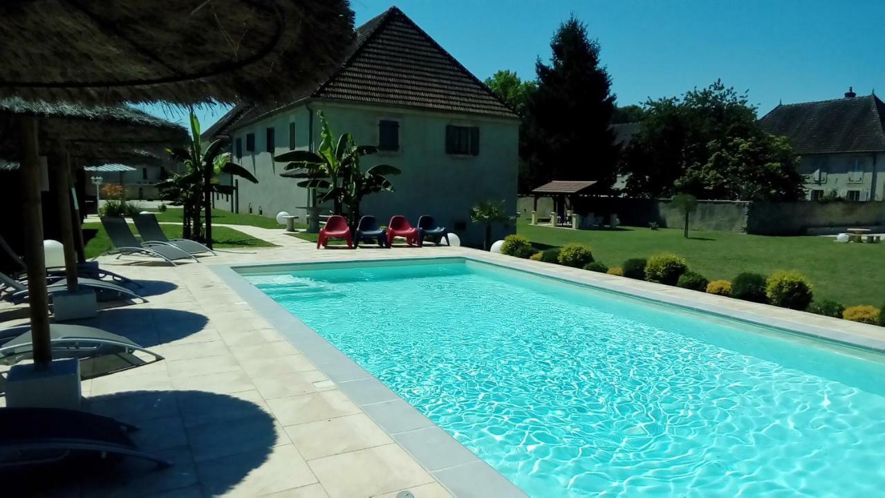 Le Domaine Des Papillons Hotel Beaujeu-Saint-Vallier-et-Pierrejux Exterior foto